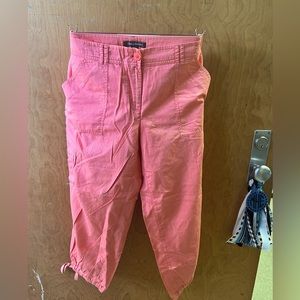 Women’s sz 12 Tommy Bahama capris Coral color